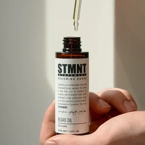 13. STMNT_CARE_BEARD-OIL_TEXTURE.webp